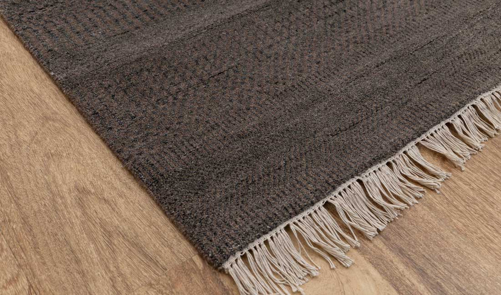 Luxury - Brega Grey Silver Wool & Bamboo Silk Hand Knotted Premium Carpet