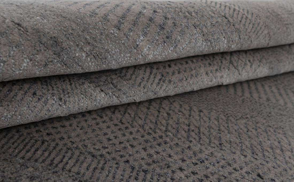 Luxury - Waverly Grey Silver Wool & Bamboo Silk Hand Knotted Premium Carpet