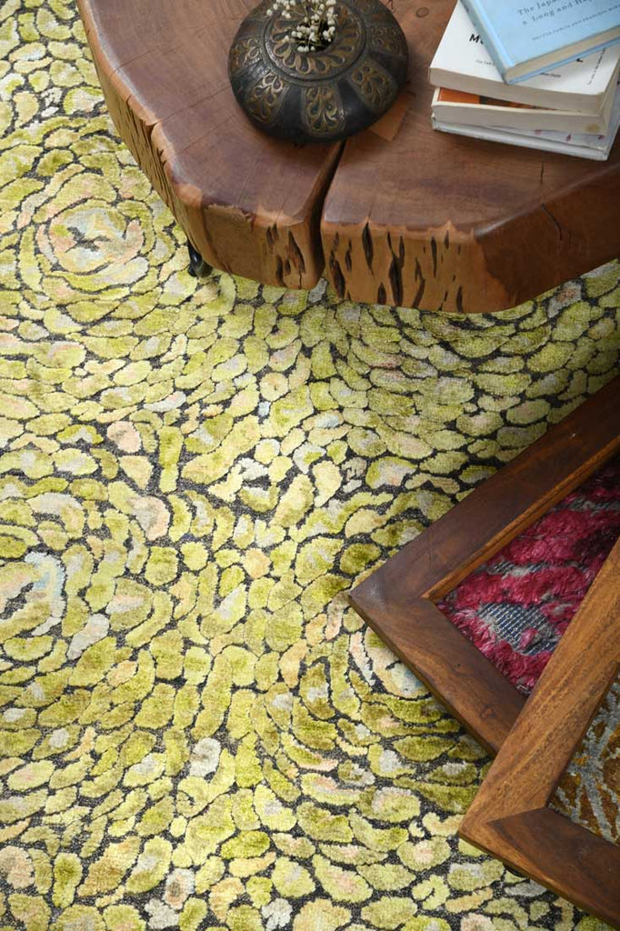 Luxury - Mayoor Peacock Green Wool & Silk Hand Knotted Premium Carpet